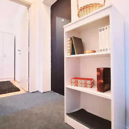 Cozy, Charming One Bedroom * Podgorica
